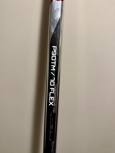 Senior Bauer Vapor Hyperlite 2 Right Handed Hockey Stick P90TM 70 Flex (Used)