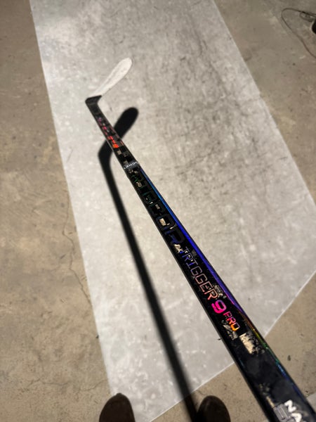 Junior CCM Ribcor Trigger 9 Pro Right Handed Hockey Stick P28 40 Flex (Used)