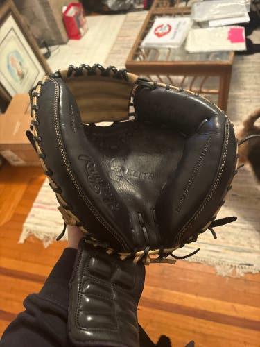 Rawlings R9 RH Catcher's Glove 33.5" (Used)