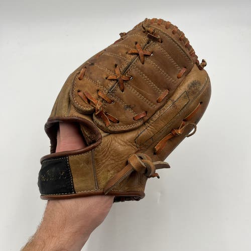 MacGregor 200 Rd Carew 10.5 Infield Baseball Glove