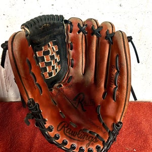Rawlings RBG26 glove.  RHT 12.5”