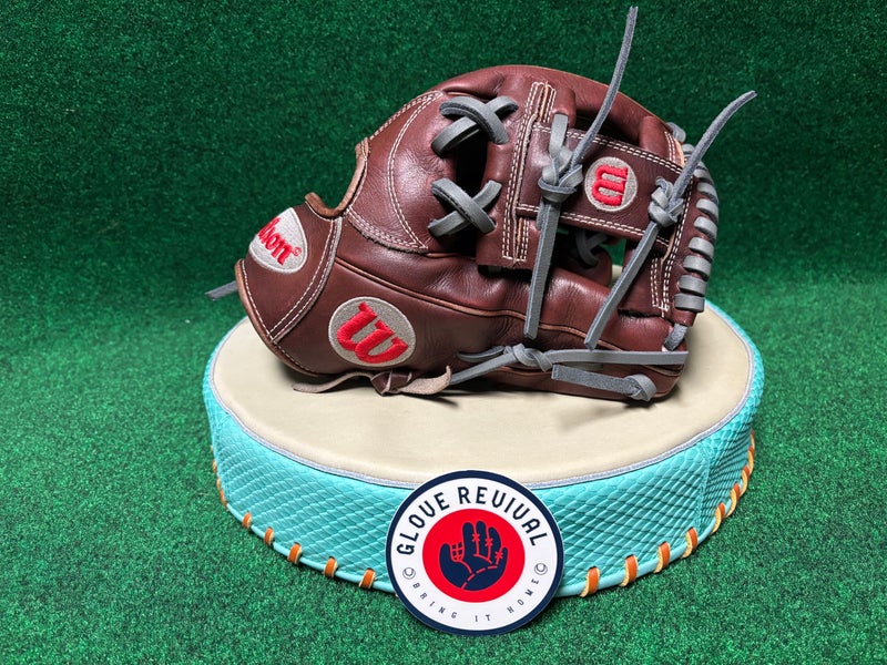 Infield RH Wilson A2000 1787 Baseball Glove 11.75" (Used)