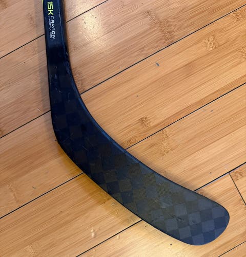 Youth Bauer Nexus Performance Right Handed Hockey Stick Less Than 30 Flex (Used)