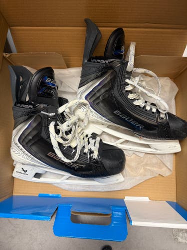 Bauer Vapor Flylite Hockey Skates - Size 7 Fit 1 *Lightly Used*