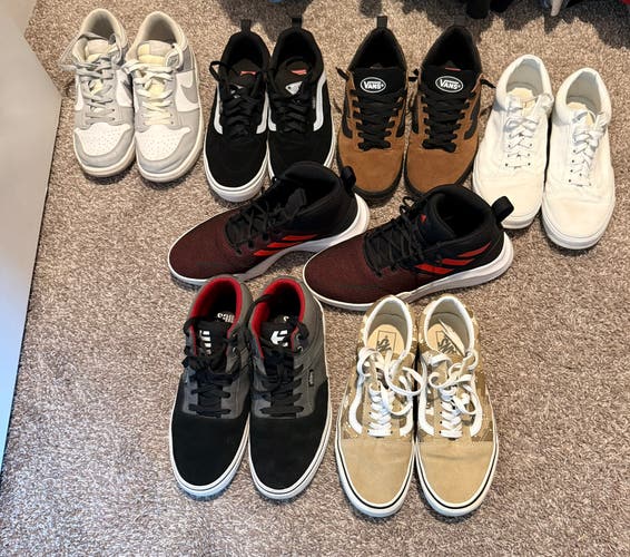 Unisex Size M 9.5 (W 10.5) Adult Vans Authentic Shoes (Used)