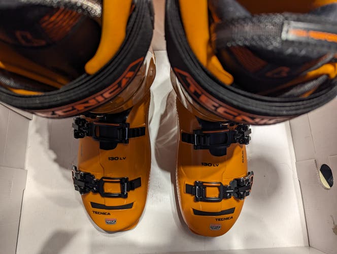 Brand New Men's Tecnica Mach 1 130 LV Ski Boots size 29.5
