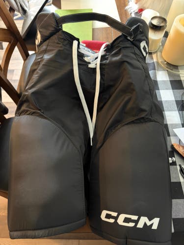 Men's Senior Large CCM Next Hockey Pants (Used)