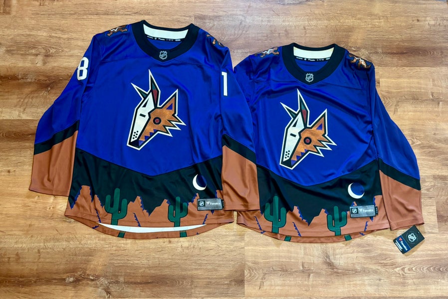 Lot - Fanatics Arizona Coyotes Reverse Retro 1.0 Jersey Purple Kachina (S & L)