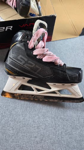 Bauer Supreme S27 Hockey Goalie Skates Size 4 (Used)