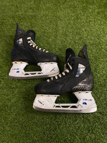 Junior True Pro Custom Hockey Skates | Size 3