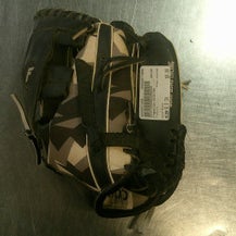 Used Franklin DIGITEK BB/SB Glove RH Throw Black 9 1/2" 11868-S000067468