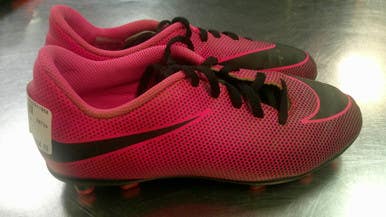 Used Nike Soccer Cleats Pink Junior 04 11868-S000067471