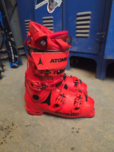 Mondo 26 & 26.5 Men's Atomic All Mountain Hawx 120 Ski Boots Stiff Flex (Used)