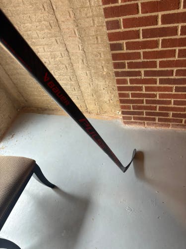 NEW Intermediate Bauer Pulse Right Handed Hockey Stick P28 65 Flex (New)