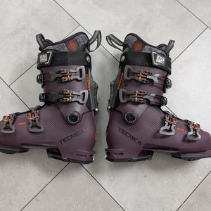 Mondo 25 & 25.5 Women's Tecnica Alpine Touring Cochise 105W Ski Boots Medium Flex (Used)