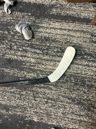 Senior Bauer Proto-R Left Hand Hockey Stick P92 77 Flex (Used)