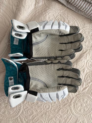 Maverik Shift Lacrosse Gloves 13" (Like New)