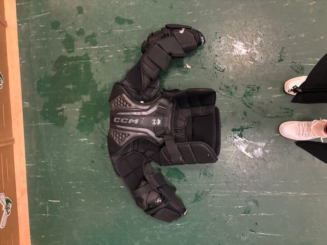 Large 2023 CCM EFlex 6 Goalie Chest Protector (Used)