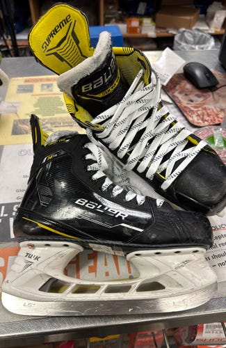 INT 6.5 Bauer Supreme M4 (Used) Senior intermediate ice Hockey Skates
