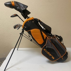 Cobra King Jr Club Set Youth RH Driver, Fairway Wood, Hybrid, 9, SW, putter &Bag