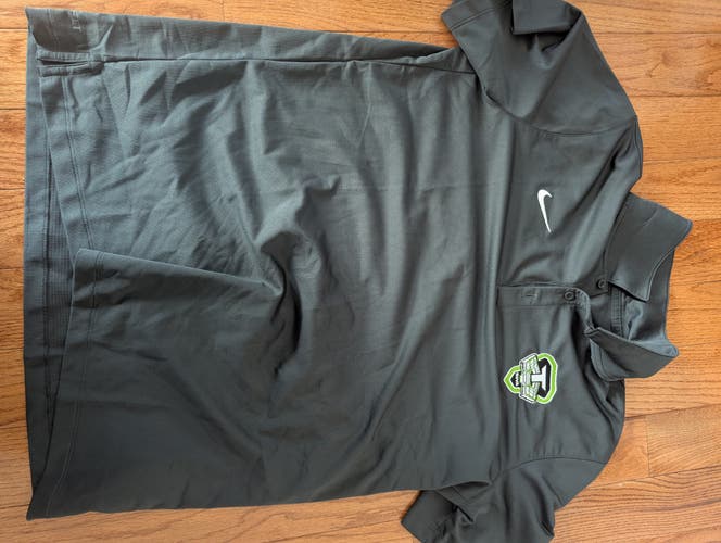 Gray Large Men's Nike Shirt (Used)