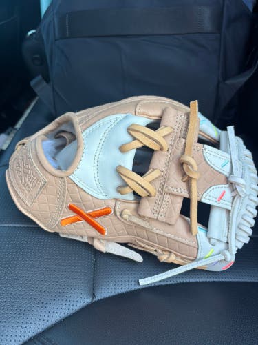 Absolutely Ridiculous Vanilla Ice Cream Glove