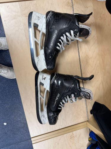 Bauer Supreme Shadow Hockey Skates Size 7 Fit 2(Used)