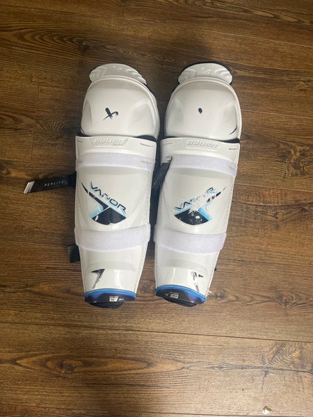 Senior Bauer Vapor Flylite 15" Shin Pads (Used)