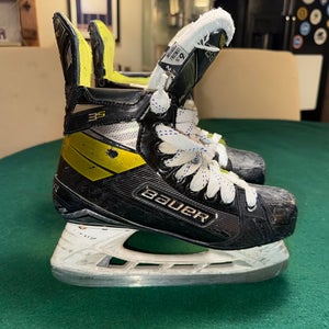 Black/Yellow Bauer Supreme 3S Hockey Skates Regular Width 6.5 (Used)