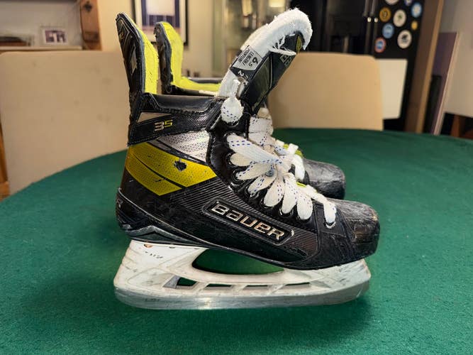 Black/Yellow Bauer Supreme 3S Hockey Skates Regular Width 6.5 (Used)