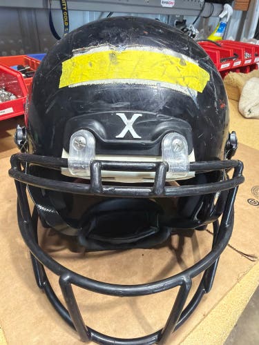 USED XENITH X2E+ YOUTH FOOTBALL HELMET - LARGE - BLACK