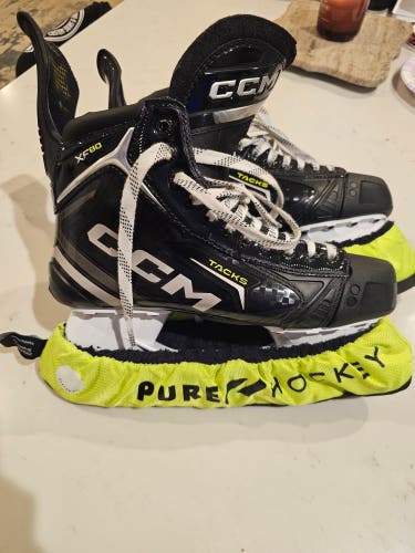 Black 2025 CCM Tacks XF 80 Hockey Skates Regular Width 9 (New)