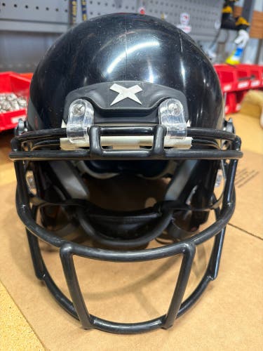 USED XENITH X2E+ YOUTH FOOTBALL HELMET - LARGE - BLACK