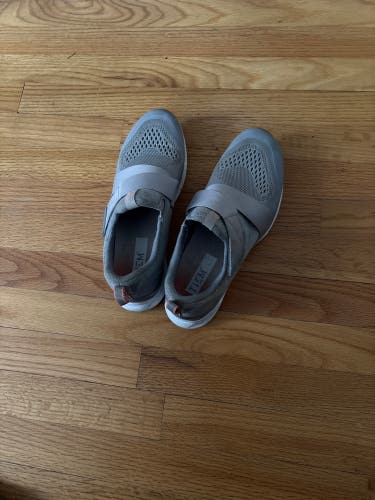 Gray Tiem Women's Size M 8.5 (W 9.5) Spinning Shoes (Used)