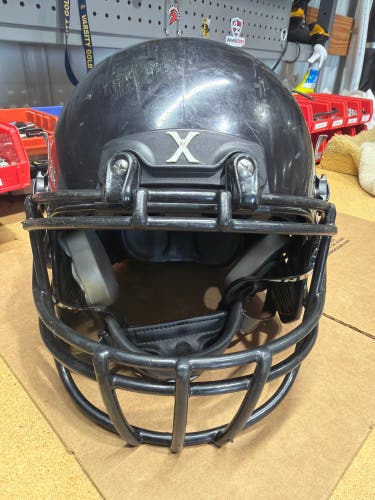 USED XENITH X2E+ YOUTH FOOTBALL HELMET - MEDIUM - BLACK