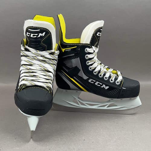 CCM Super Tacks 9360 Size 3 Junior Hockey Skates