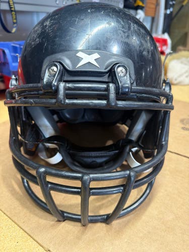 USED XENITH X2E+ YOUTH FOOTBALL HELMET - MEDIUM - BLACK
