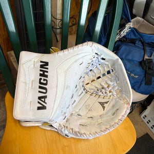 Vaughn v61100i goalie glove