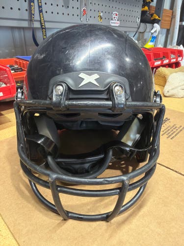 USED XENITH X2E+ YOUTH FOOTBALL HELMET - MEDIUM - BLACK