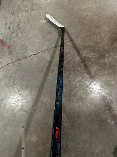 Senior CCM Vizion Left Hand Hockey Stick P29+1/4 75 Flex (Used)