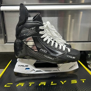 True Catalyst Pro Skate Size 8 Adam Henrique NHL Pro Stock (New)