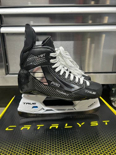 True Catalyst Pro Skate Size 8 Adam Henrique NHL Pro Stock (New)