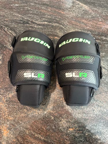 Vaughn SLR PRO KNEE PADS JR (Used)