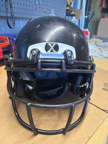 USED XENITH X2E+ YOUTH FOOTBALL HELMET - MEDIUM - BLACK