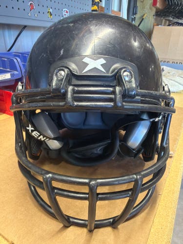 USED XENITH X2E+ YOUTH FOOTBALL HELMET - MEDIUM - BLACK