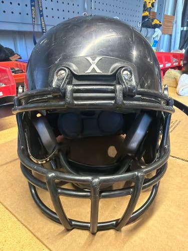 USED XENITH X2E+ YOUTH FOOTBALL HELMET - MEDIUM - BLACK