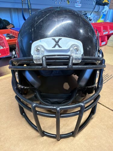 USED XENITH X2E+ YOUTH FOOTBALL HELMET - MEDIUM - BLACK