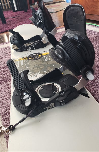 150cm SNOWBOARD ROSSIGNOL ACCELERATOR M/L ROSSIGNOL RS BINDINGS *USED* CLEANED