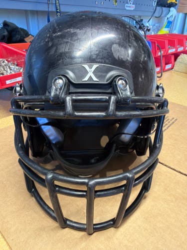USED XENITH X2E+ YOUTH FOOTBALL HELMET - MEDIUM - BLACK
