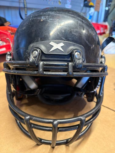 USED XENITH X2E+ YOUTH FOOTBALL HELMET - MEDIUM - BLACK